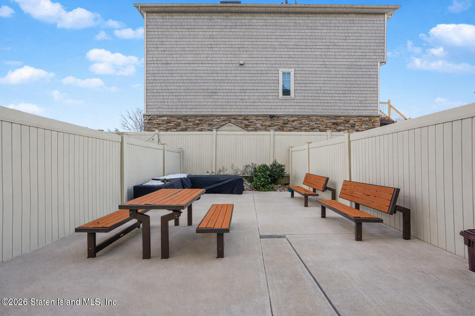 182 Roman Avenue