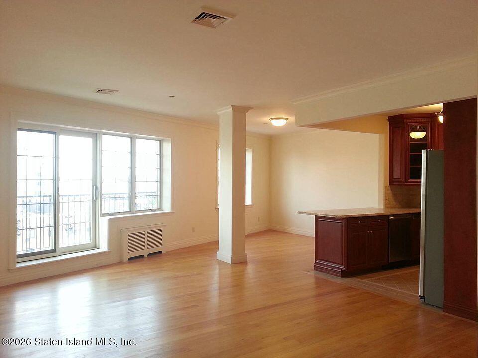 155 Bay Street 4f