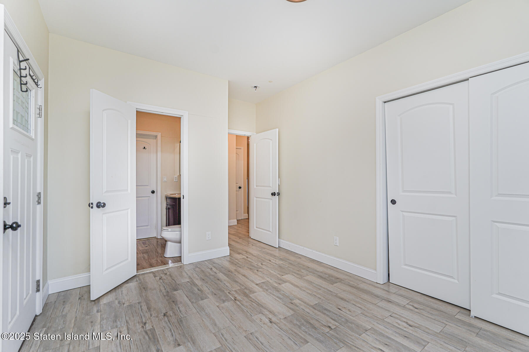 10 Wandel Avenue