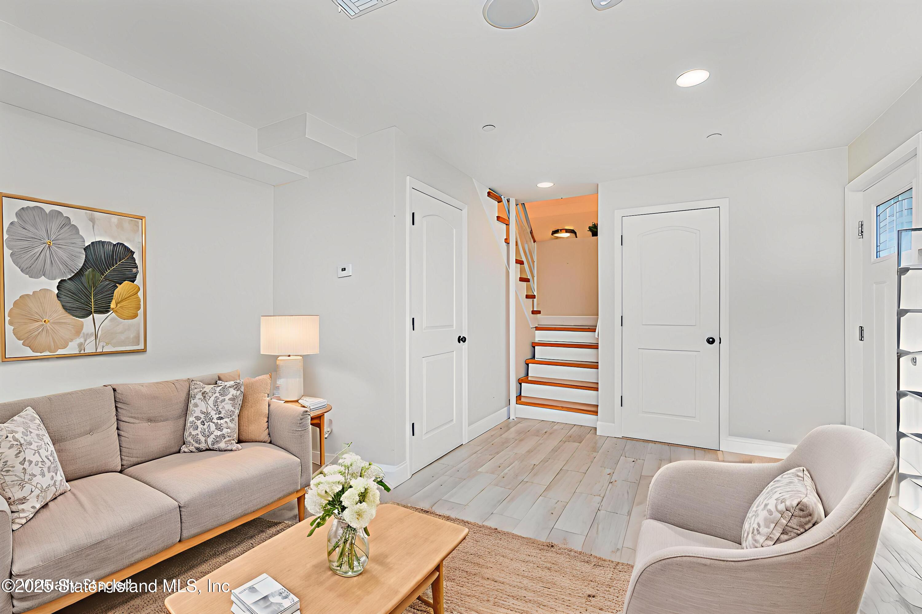 10 Wandel Avenue