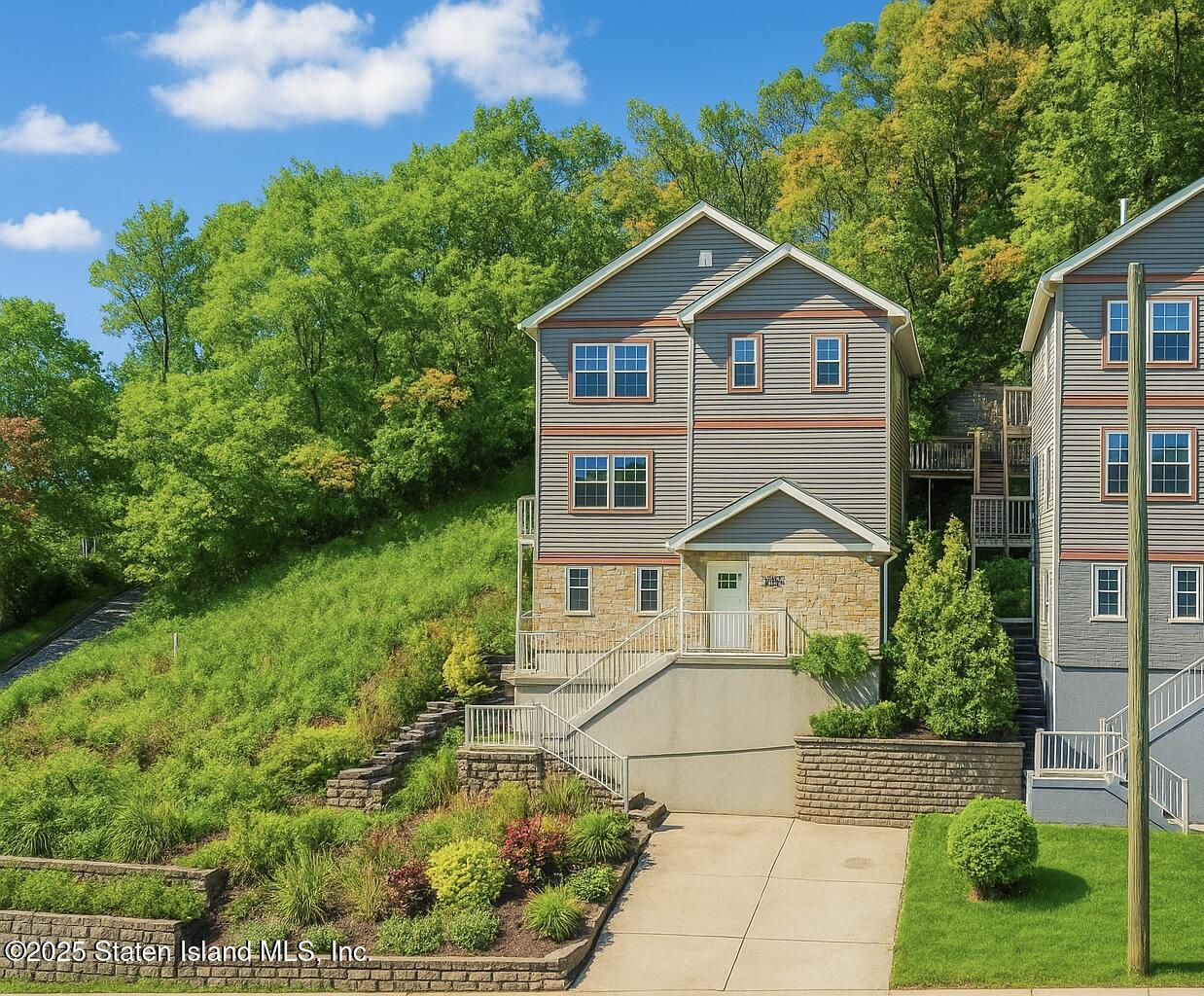 10 Wandel Avenue
