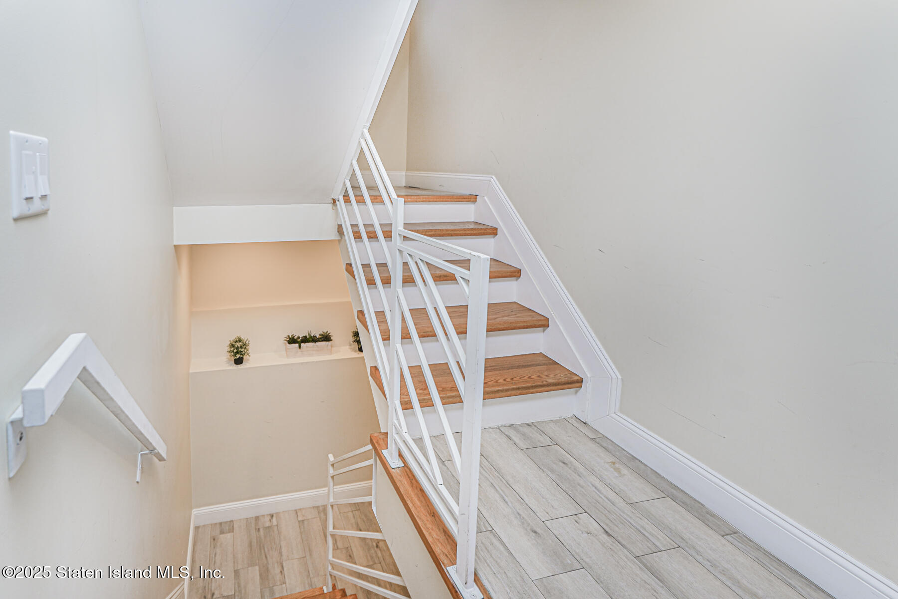 10 Wandel Avenue