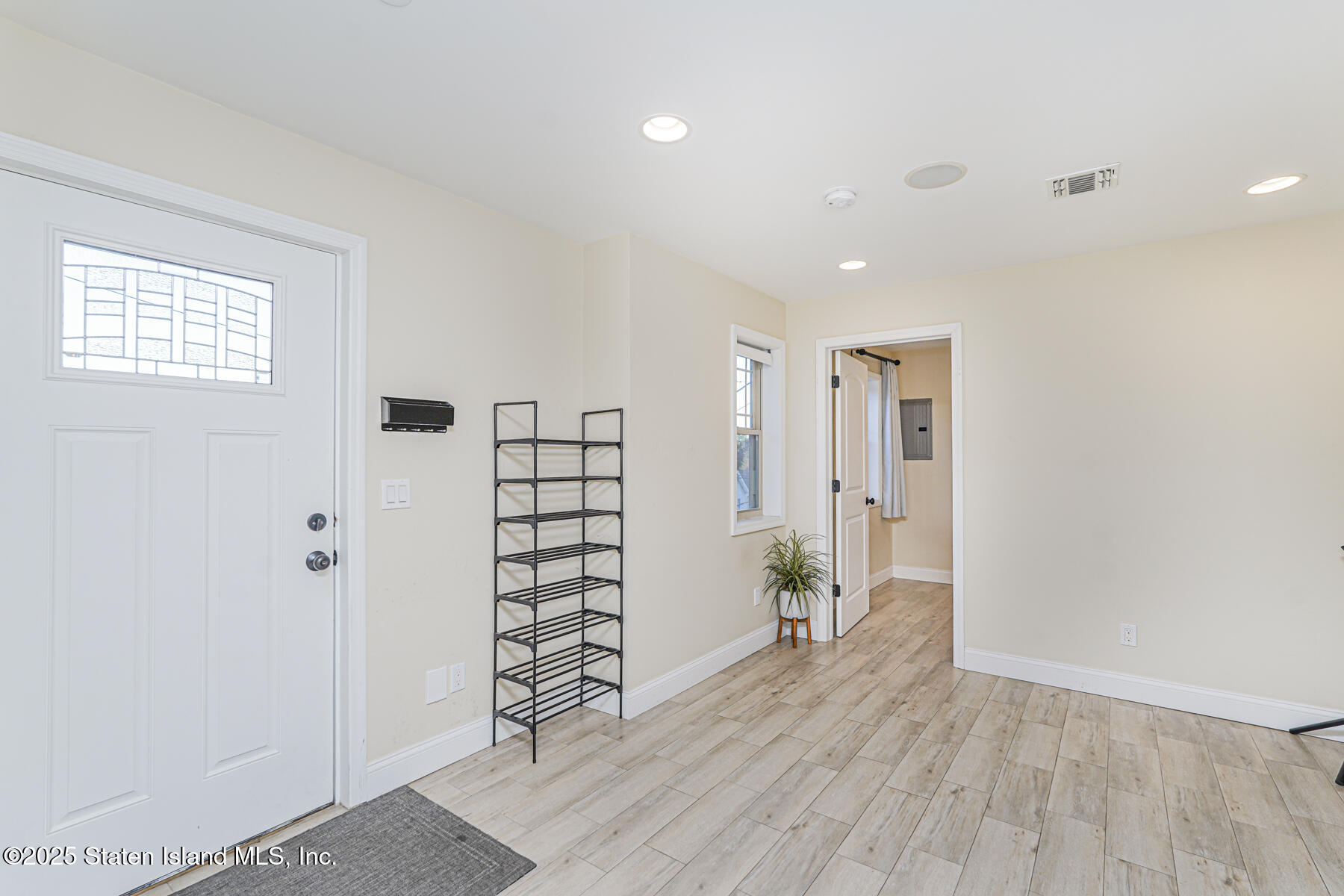 10 Wandel Avenue