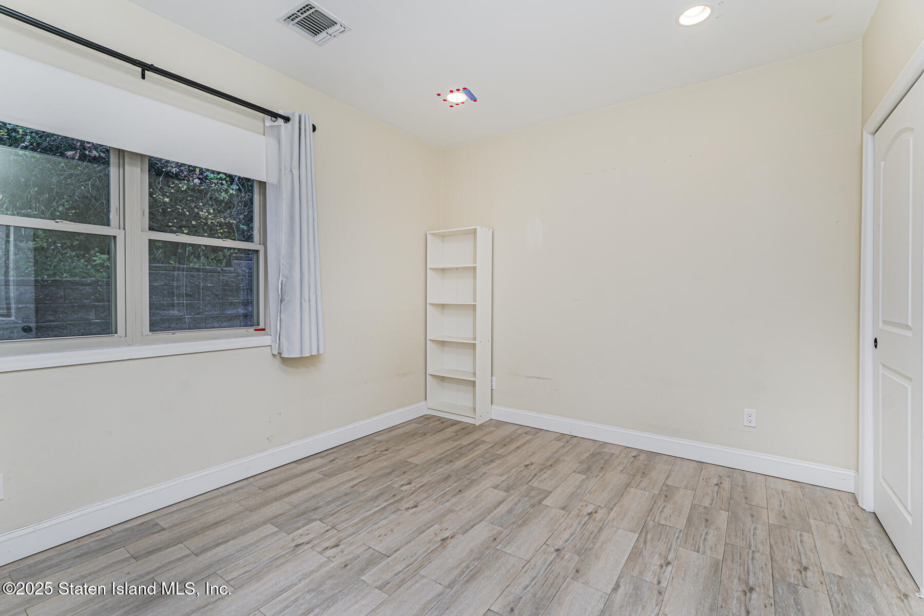10 Wandel Avenue