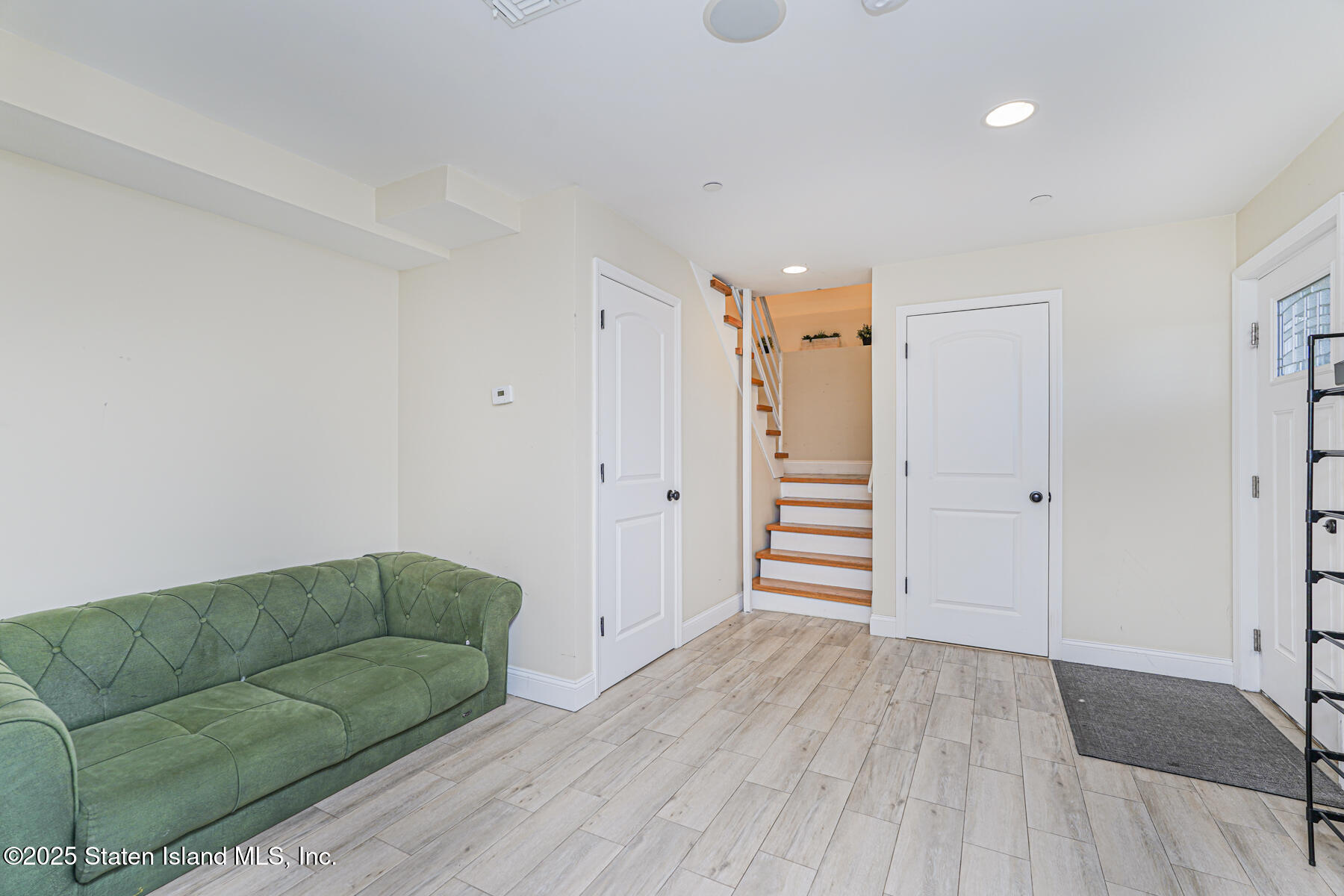 10 Wandel Avenue