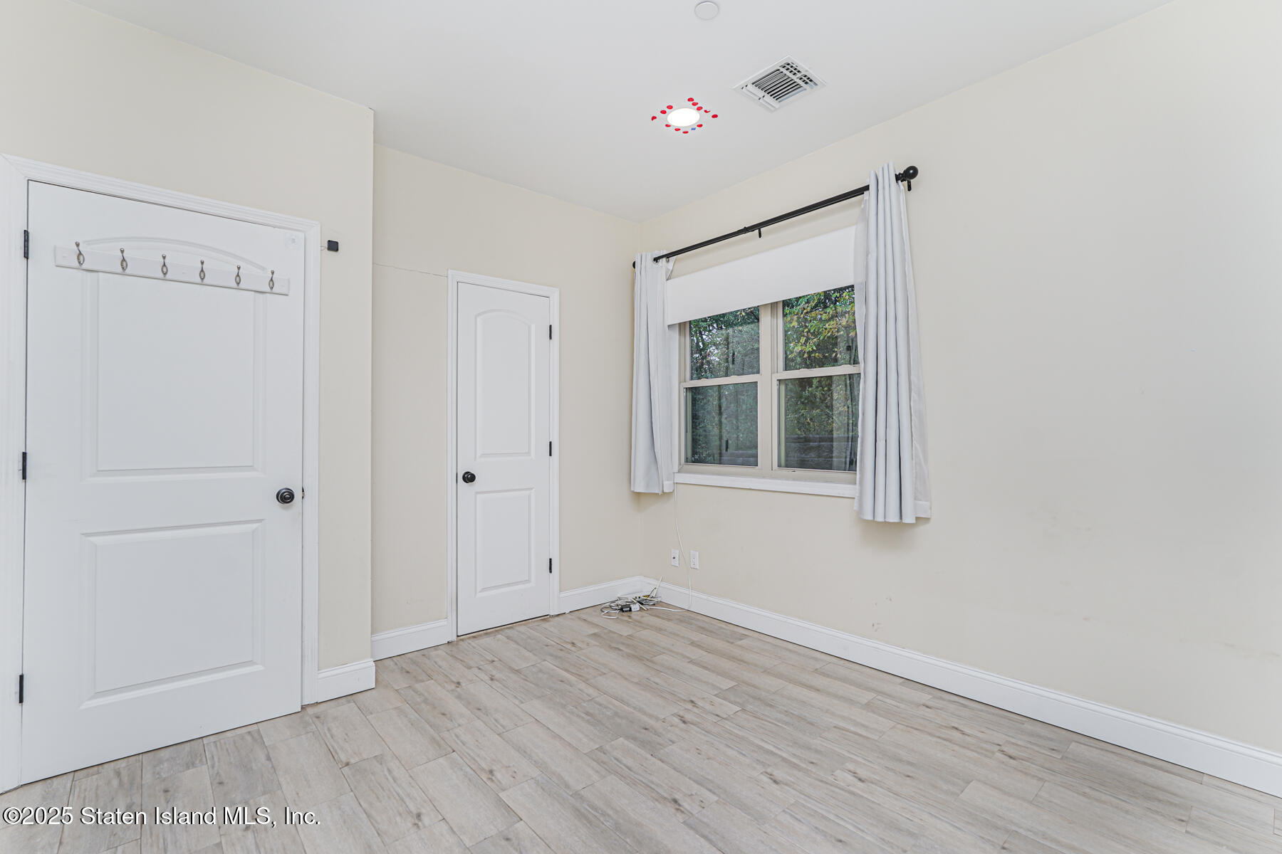 10 Wandel Avenue