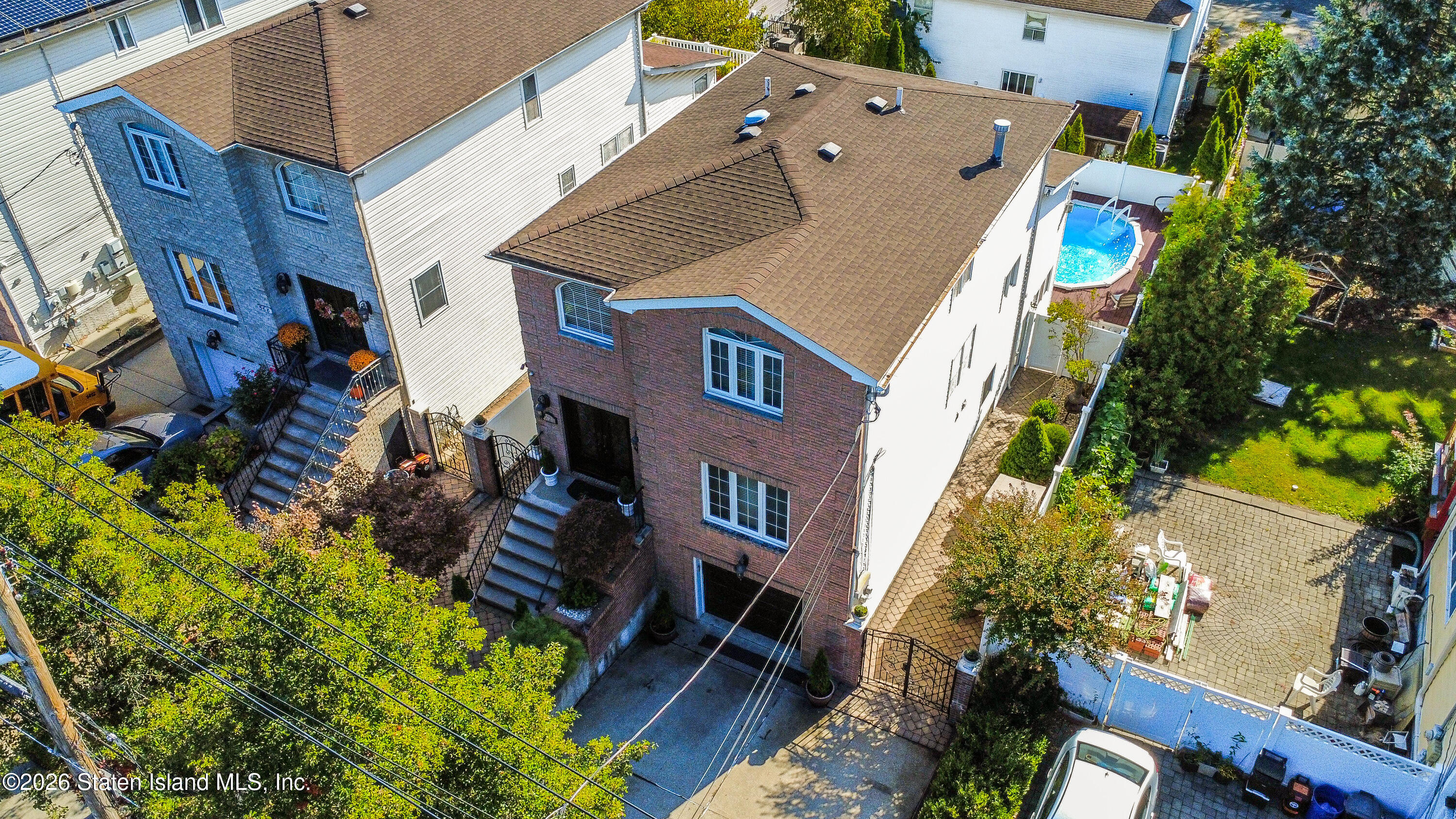 572 Drumgoole Road E