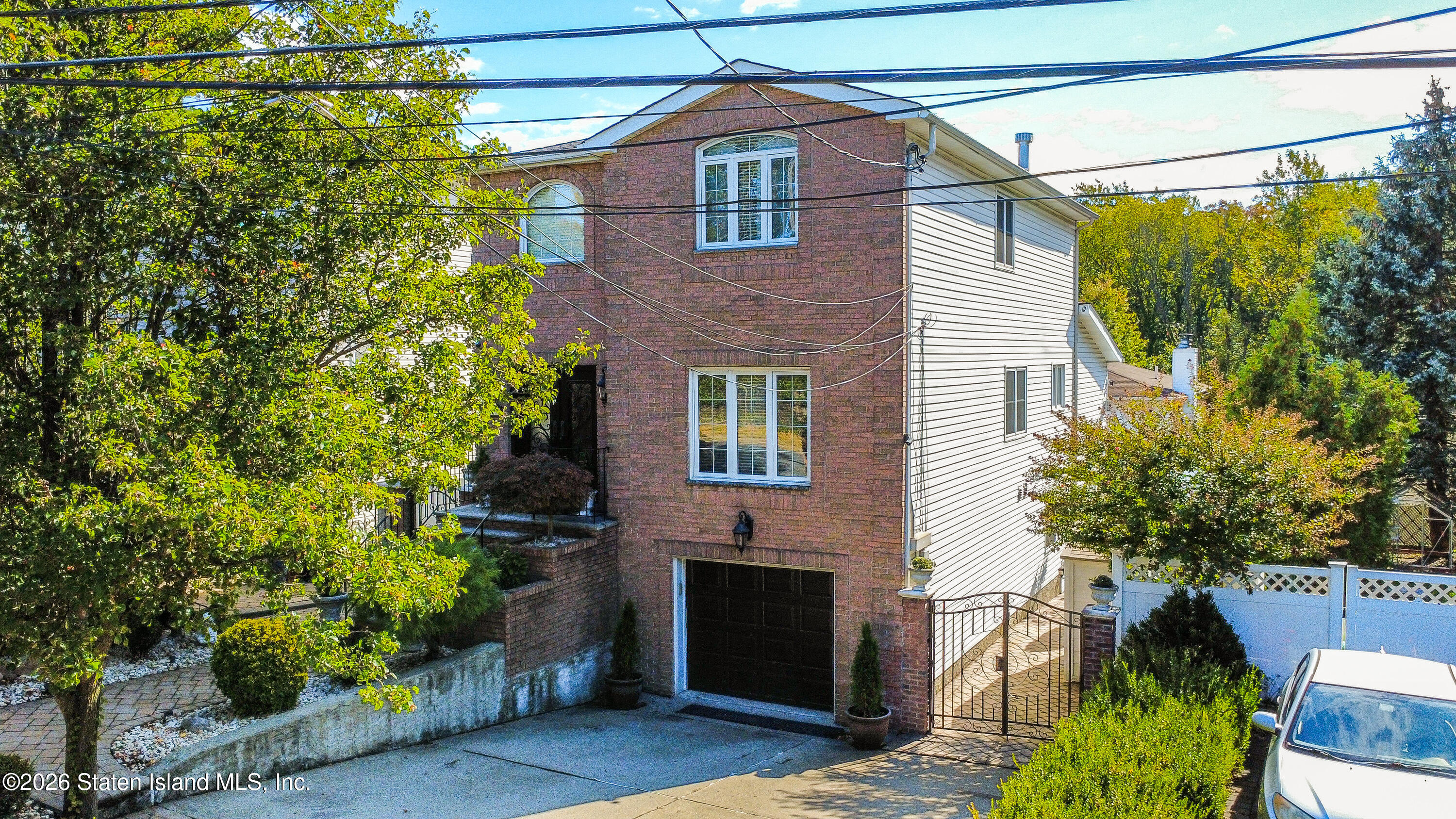 572 Drumgoole Road E