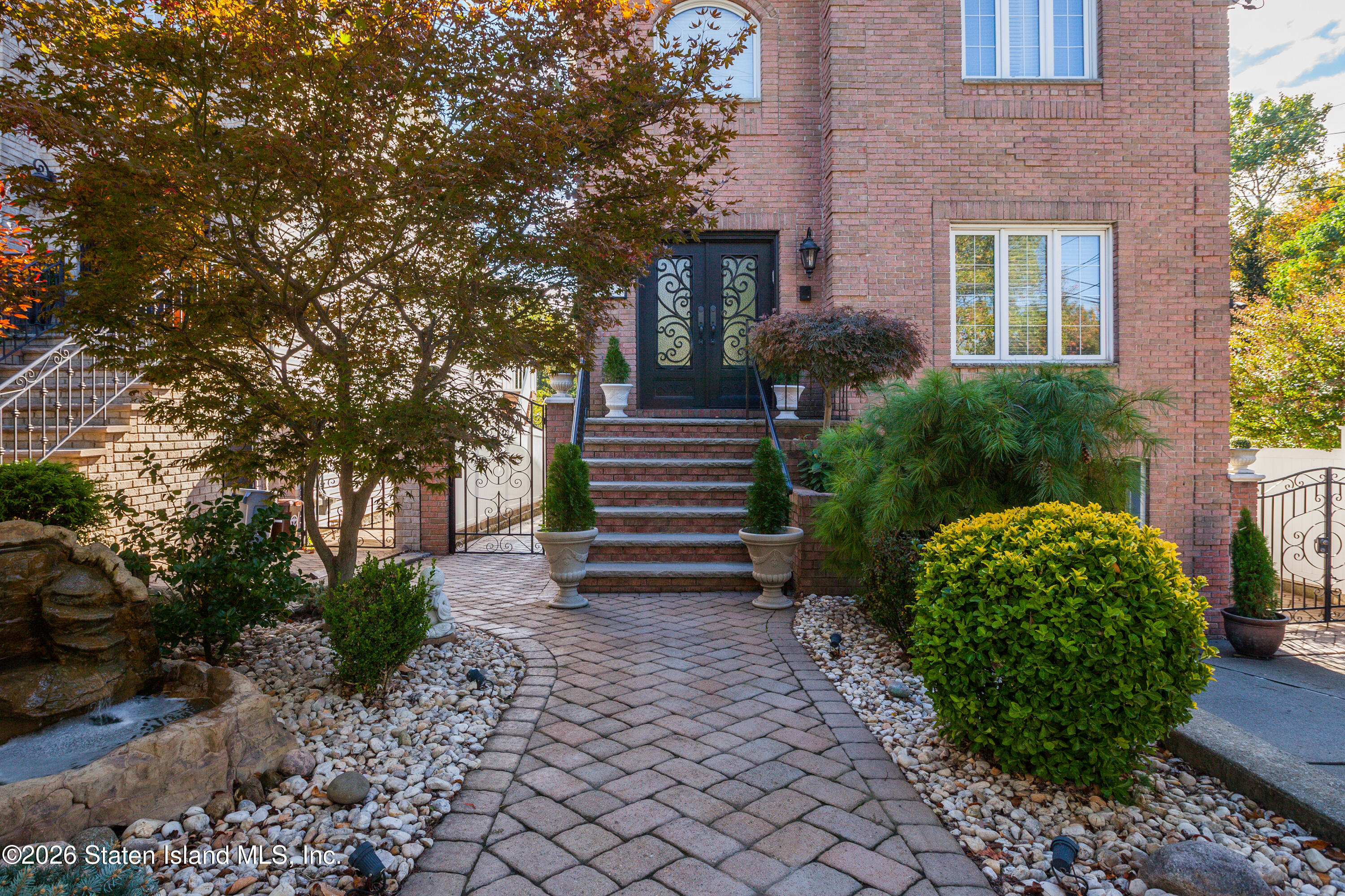 572 Drumgoole Road E