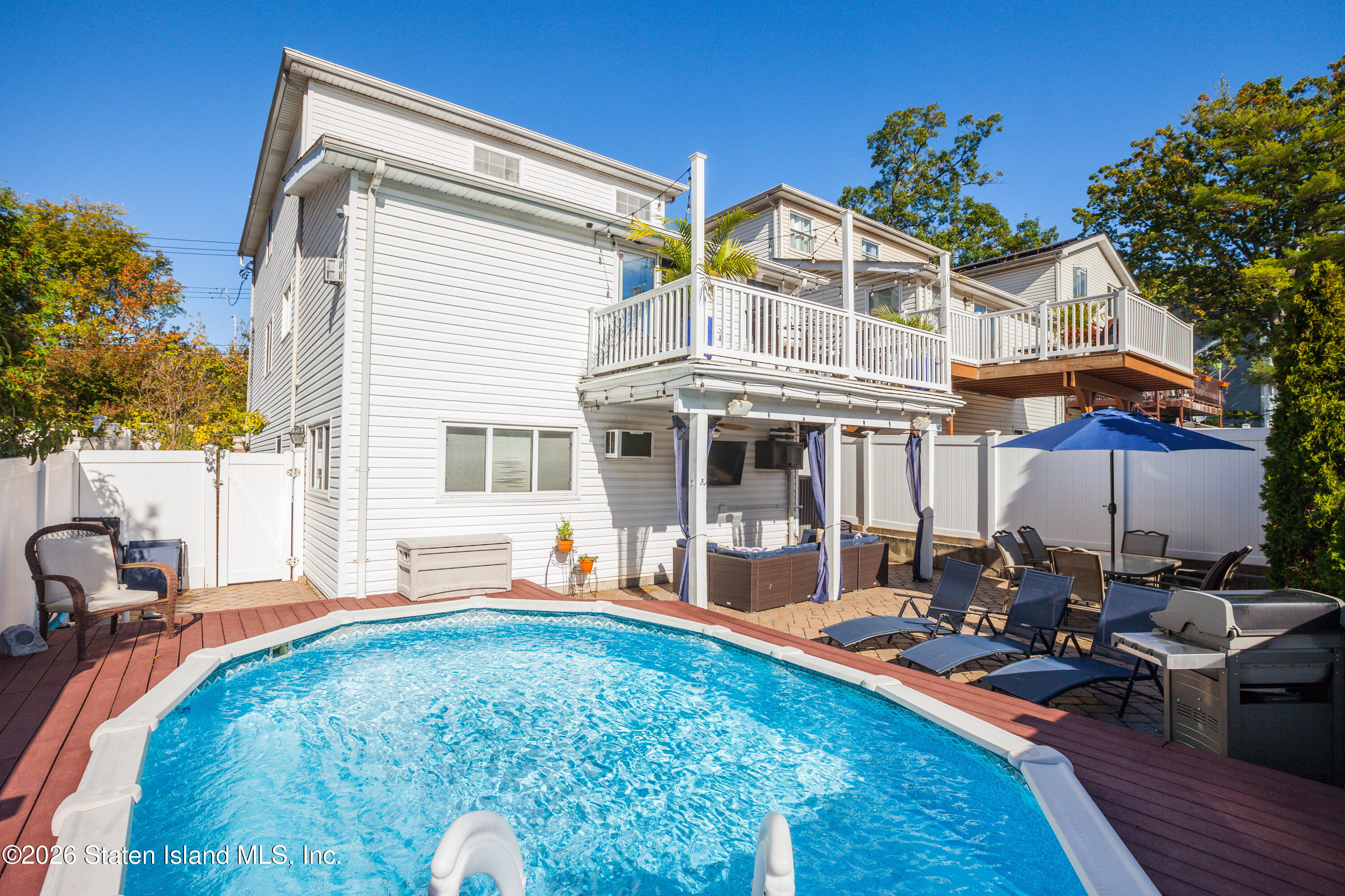 572 Drumgoole Road E