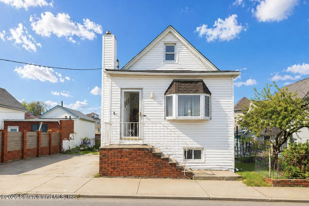 16 Orlando Street