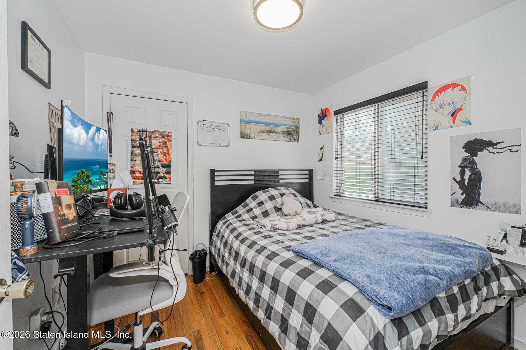 6 Raymond Place
