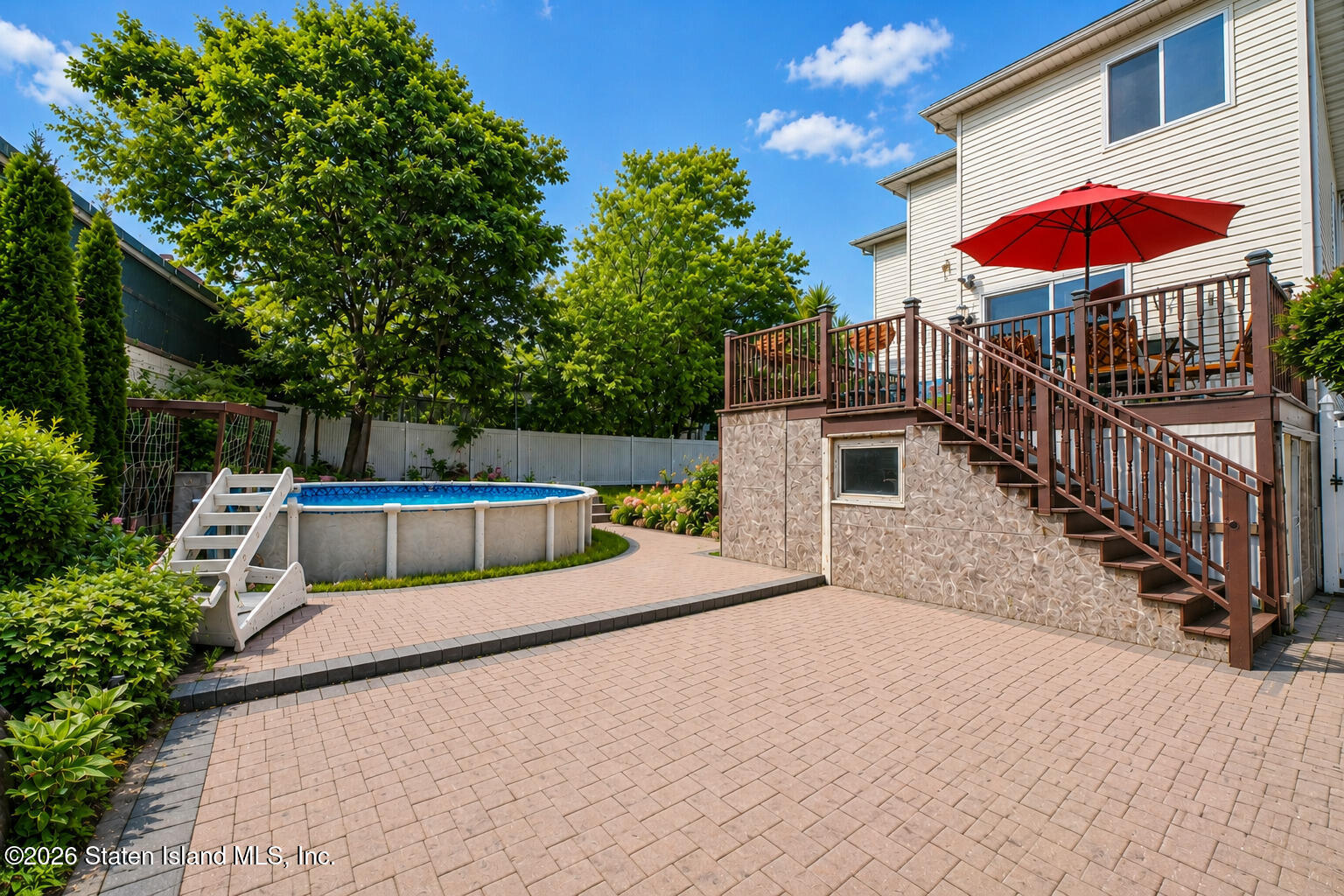 6 Raymond Place