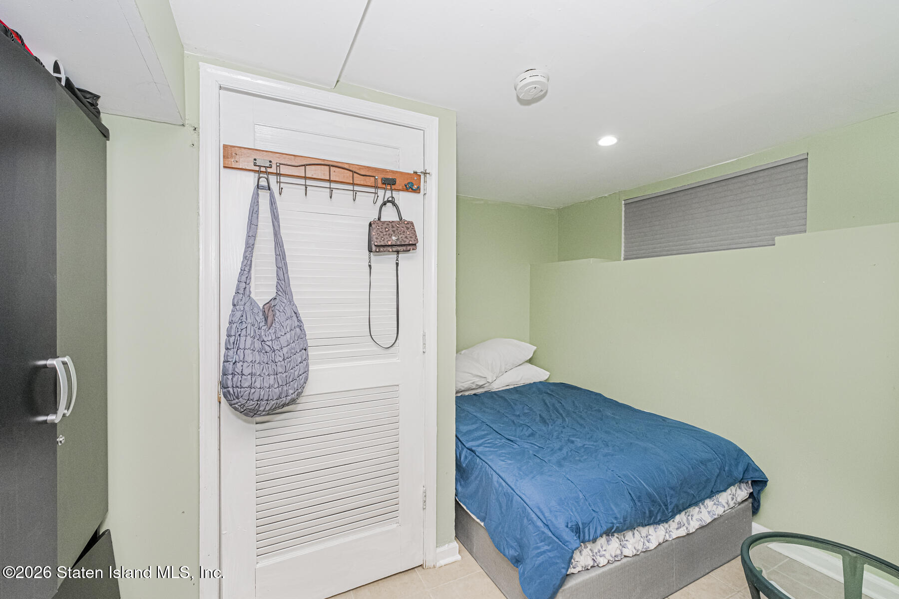 6 Raymond Place