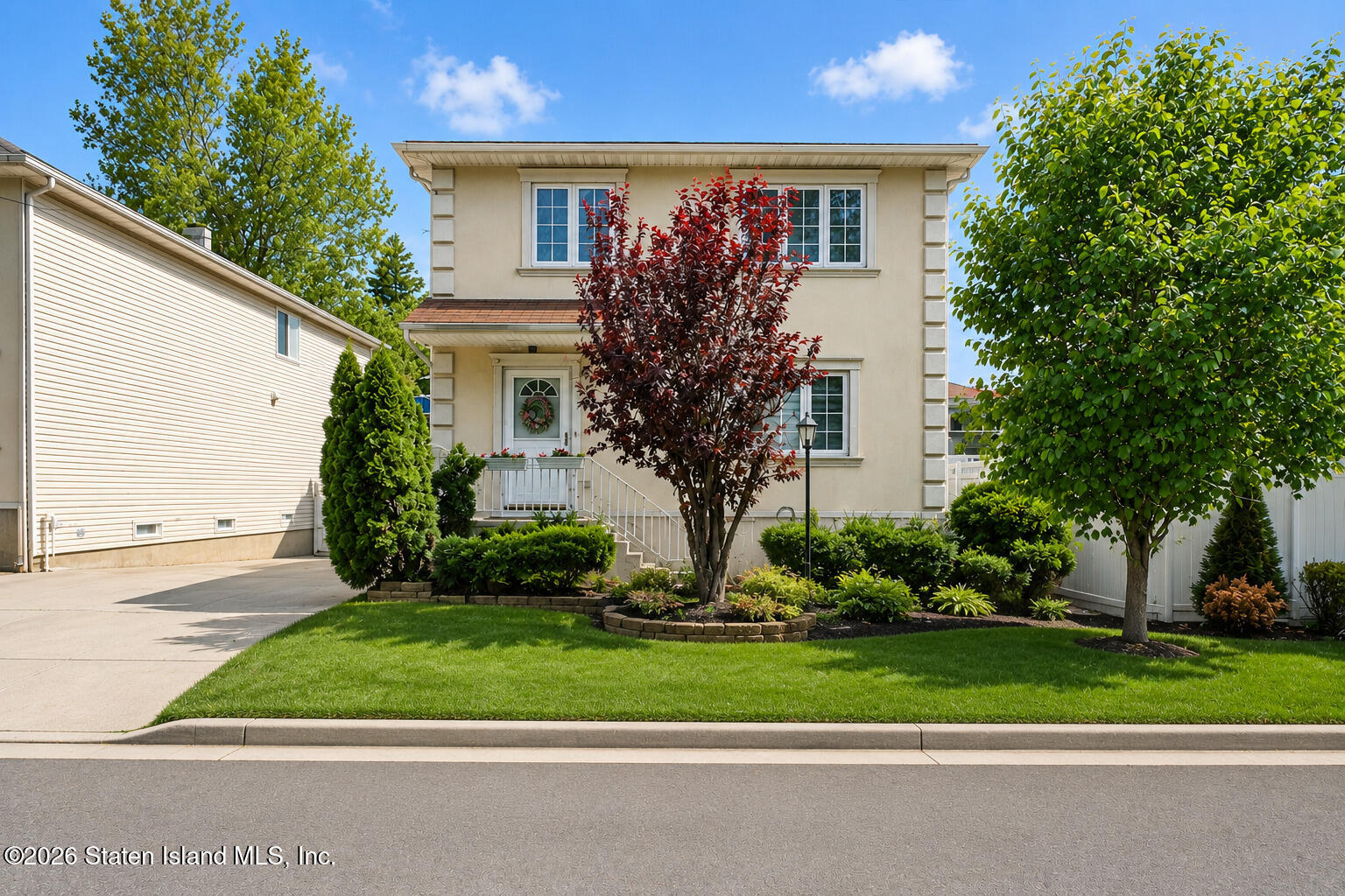 6 Raymond Place