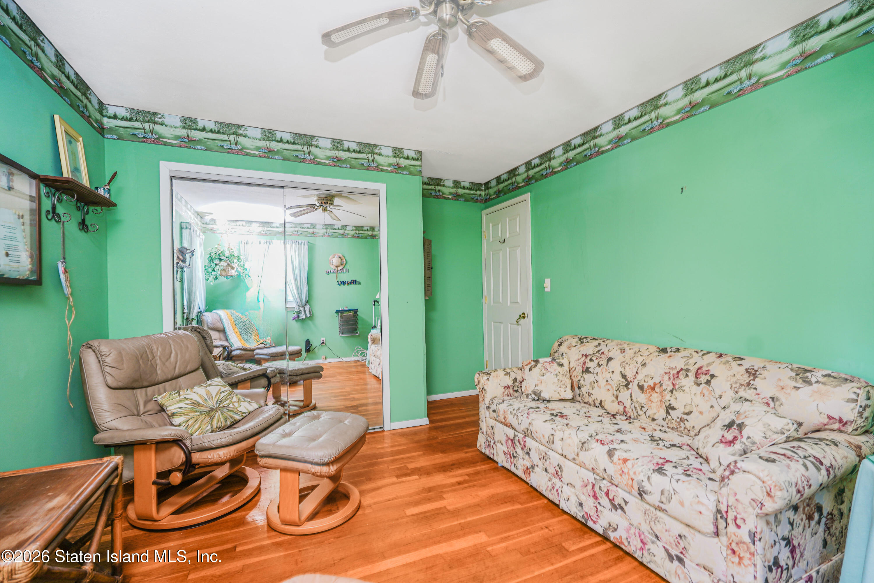256 Richard Avenue