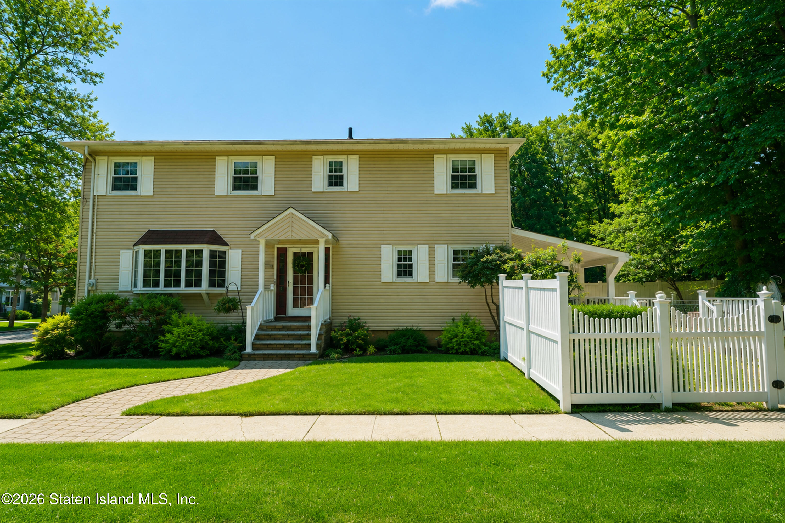 256 Richard Avenue