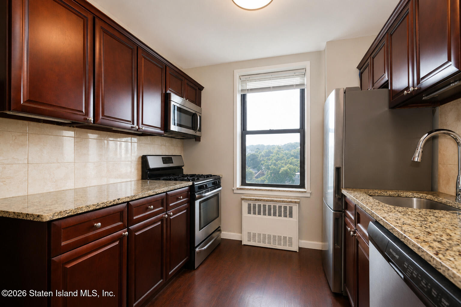 100 Colfax Avenue 7g