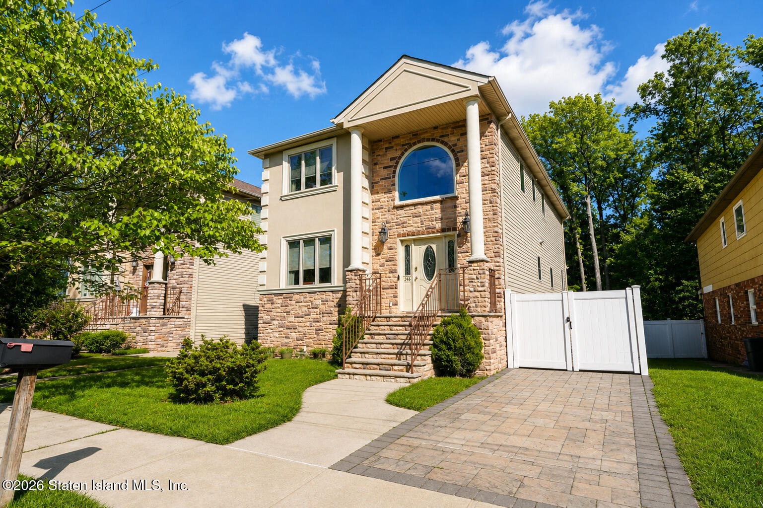 246 Detroit Avenue