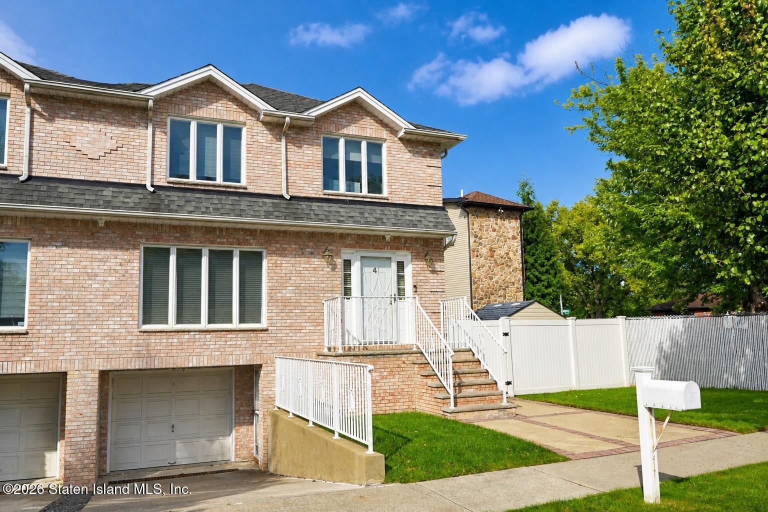 4 Clearmont Avenue