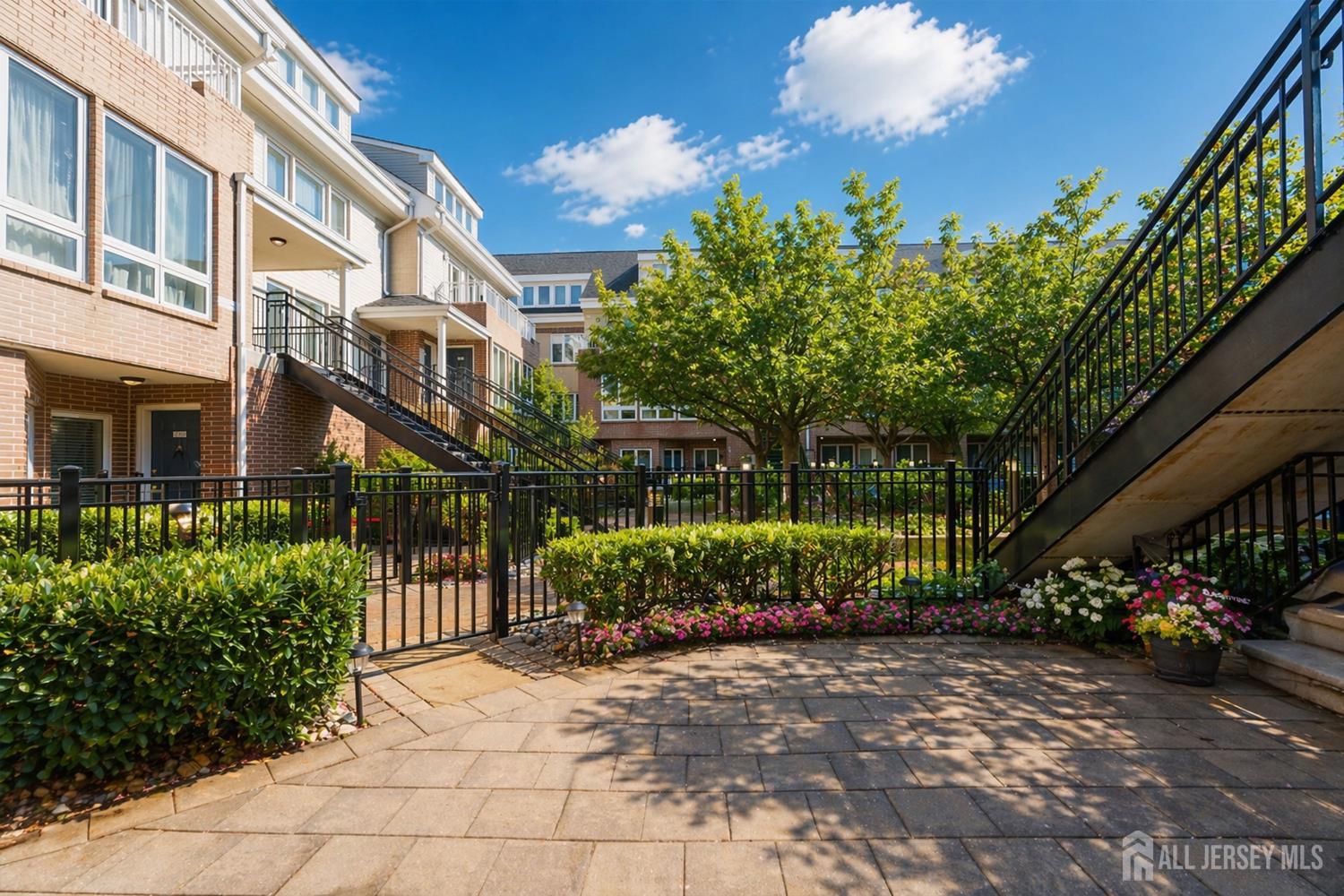 368 RECTOR Street