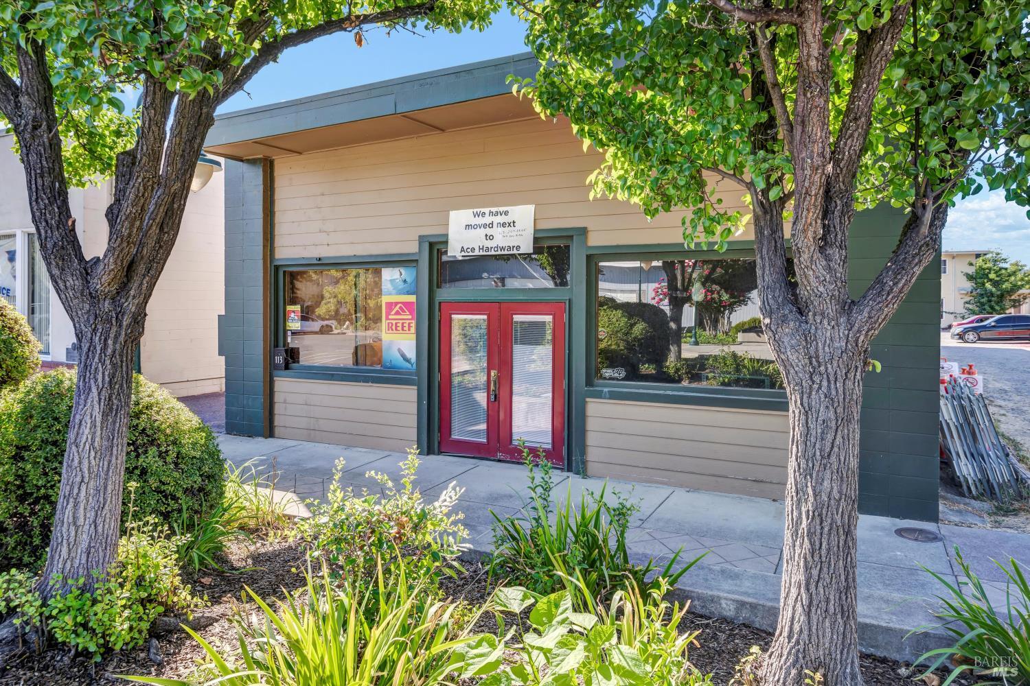 110 N Cloverdale Blvd