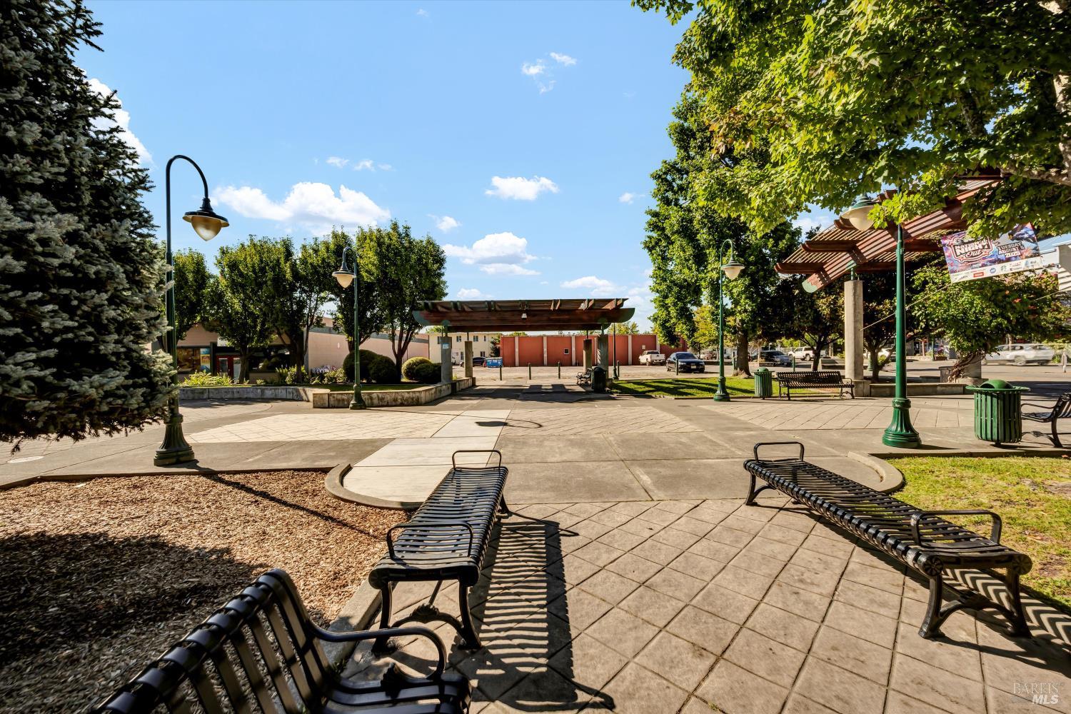 110 N Cloverdale Blvd