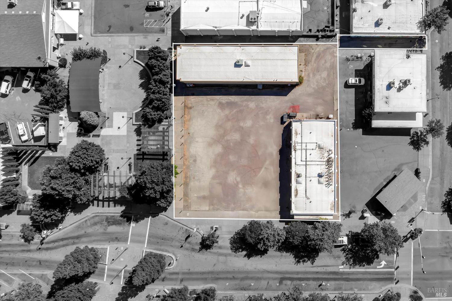 110 N Cloverdale Blvd