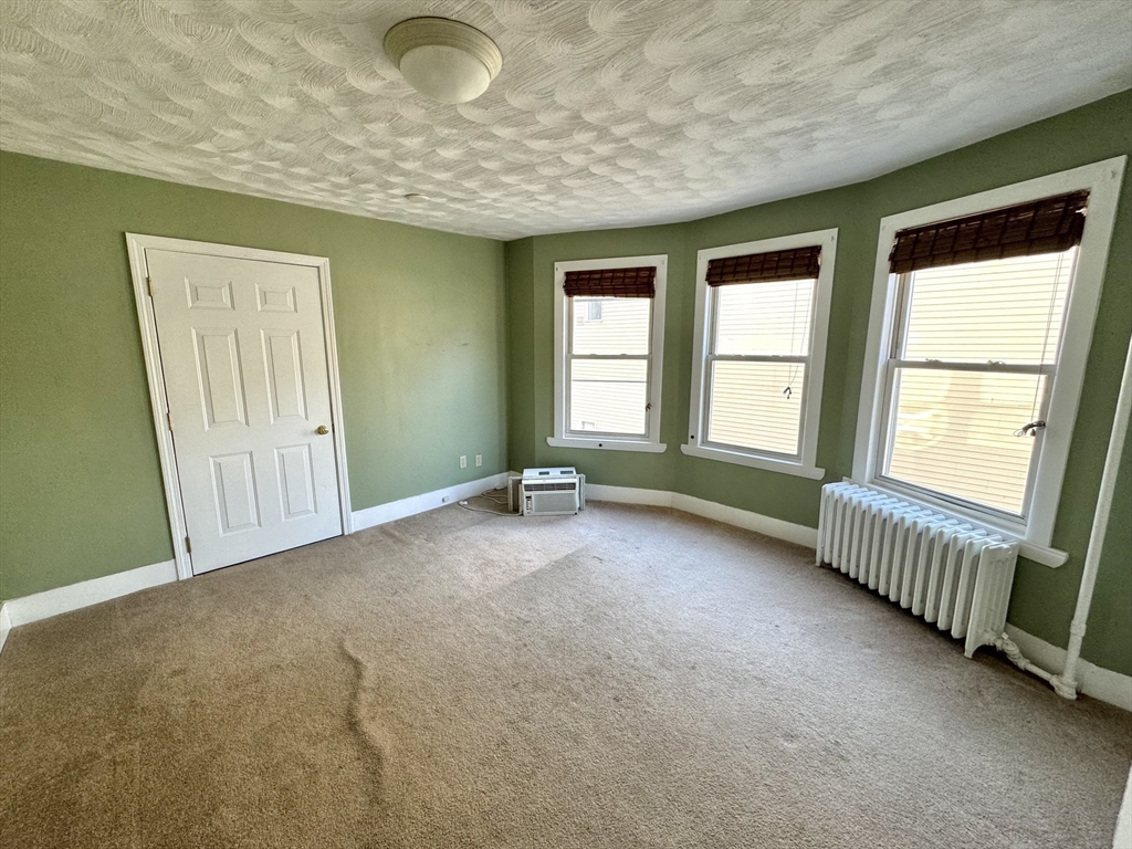 16 Cross St # 1