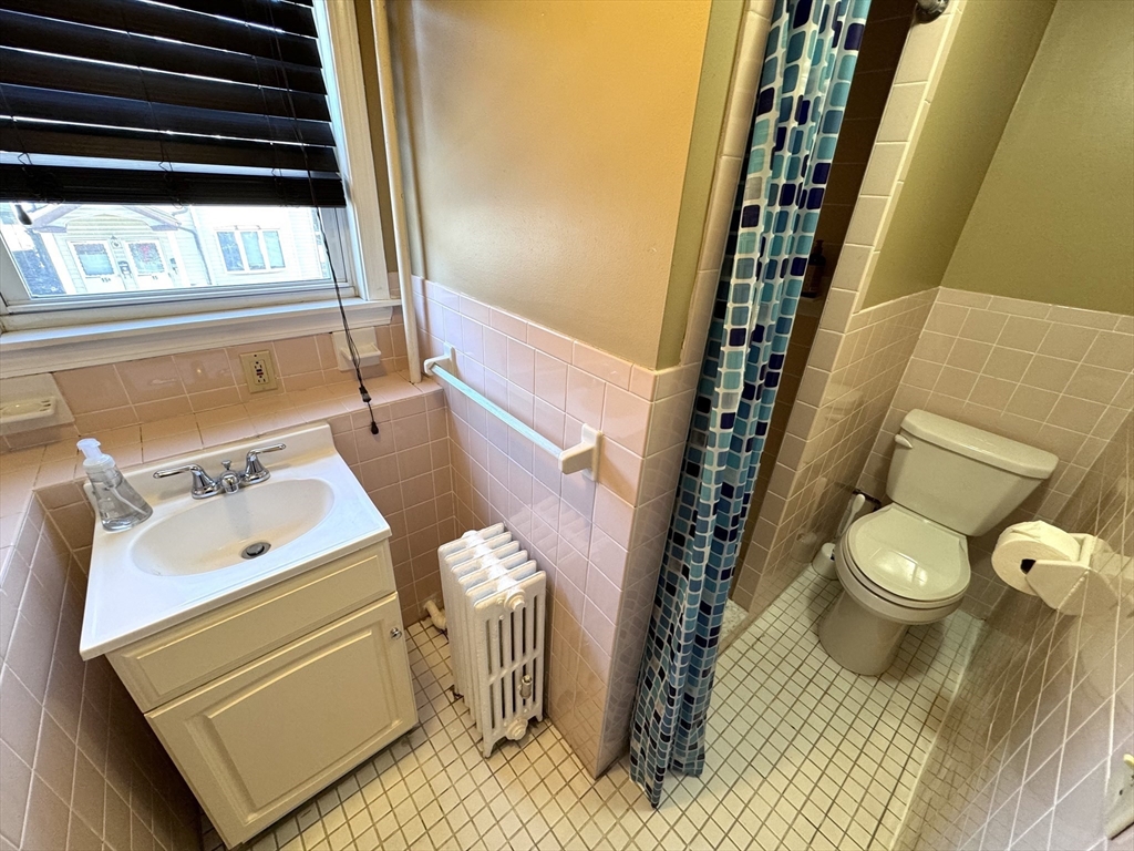16 Cross St # 1