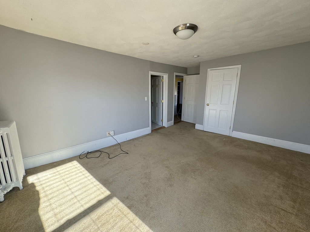16 Cross St # 1