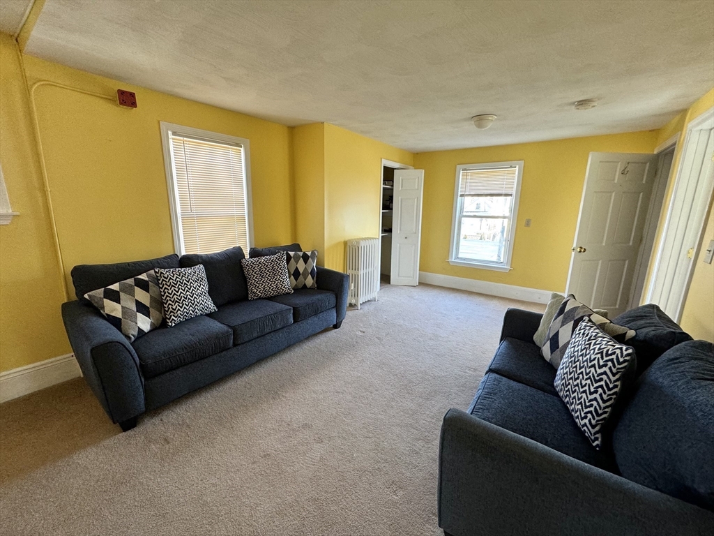 16 Cross St # 1