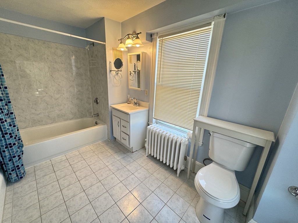 16 Cross St # 1