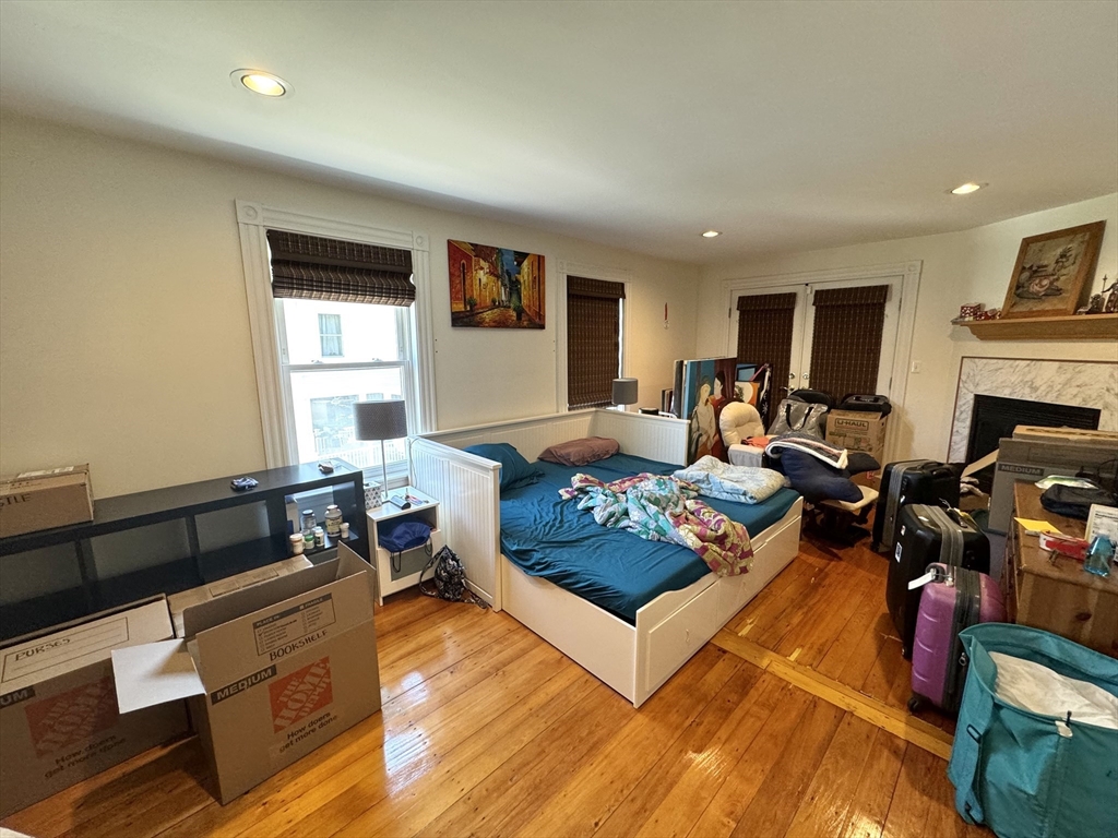 54 Capitol St # 1