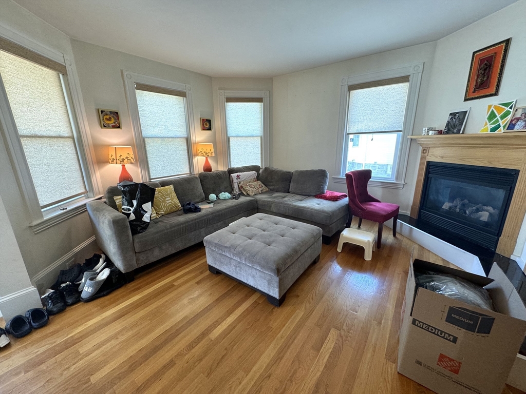 54 Capitol St # 1