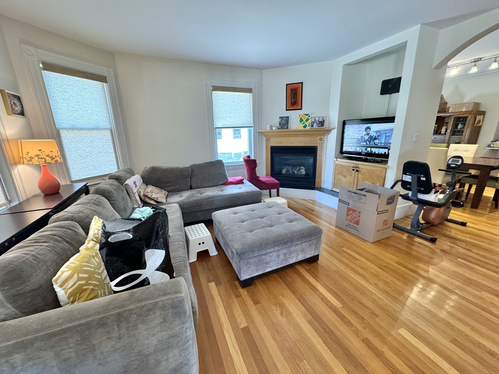 54 Capitol St # 1
