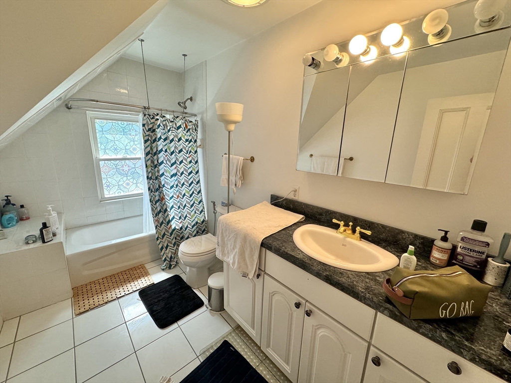 54 Capitol St # 1