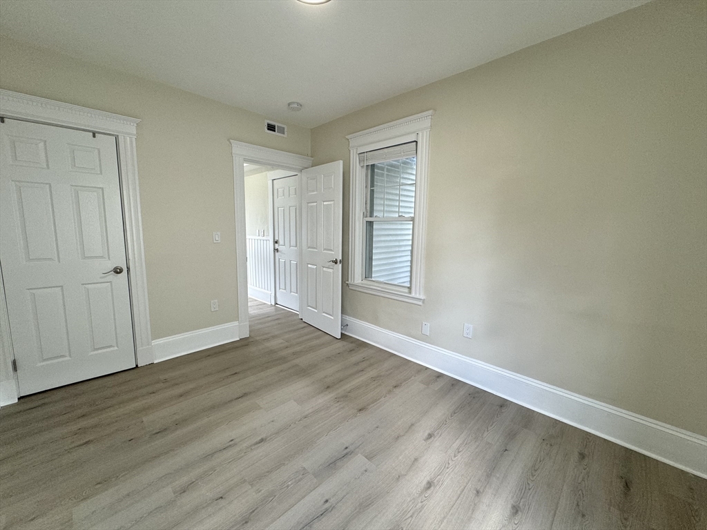 48 Oxford Ave # 2