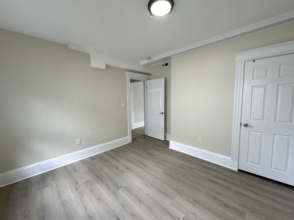 48 Oxford Ave # 2