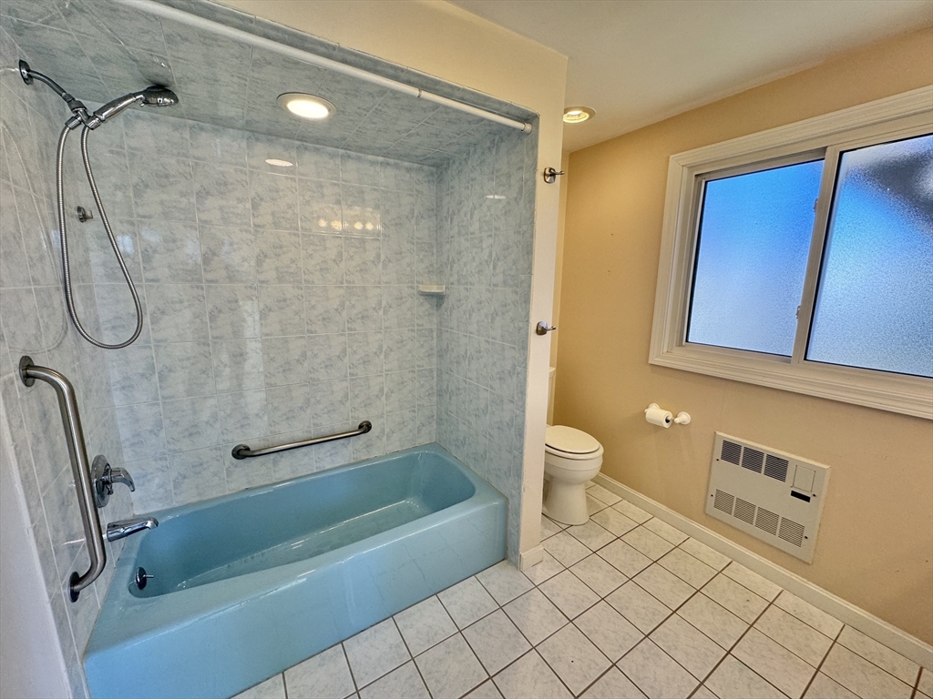 147 Lexington St # 1