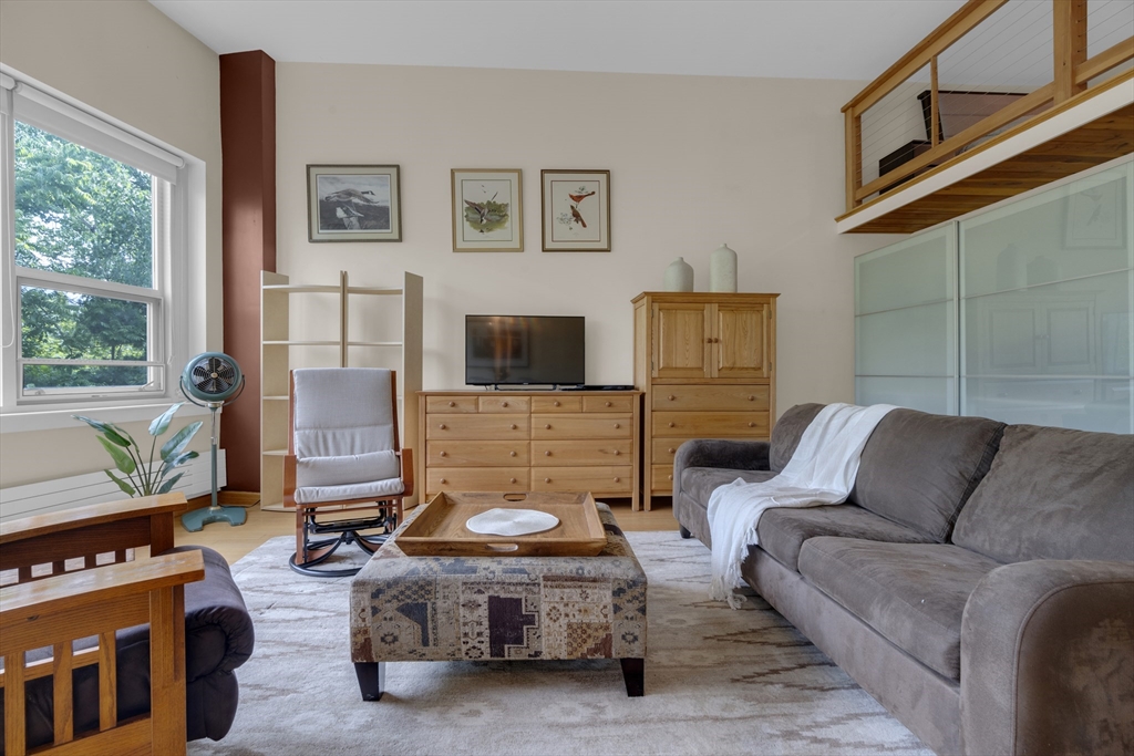 290 Pleasant St # 309