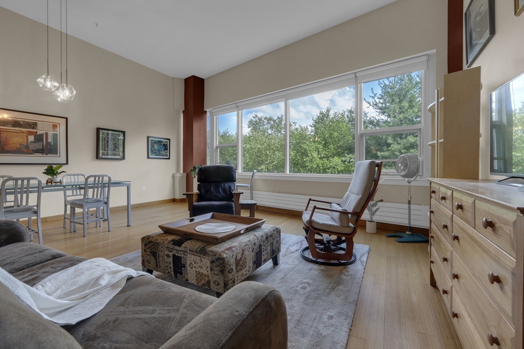 290 Pleasant St # 309