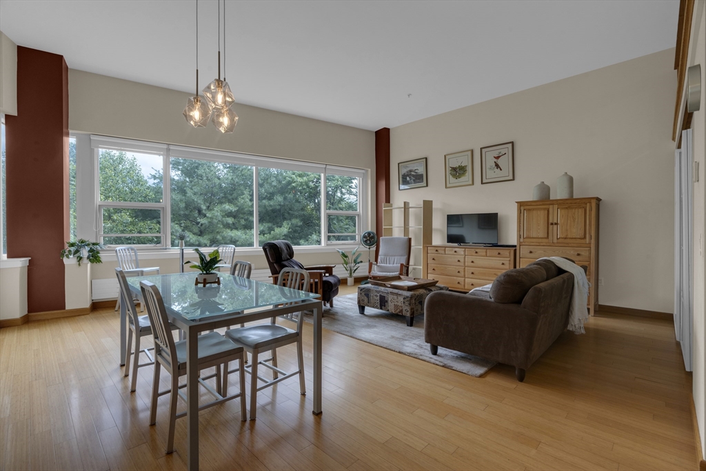 290 Pleasant St # 309