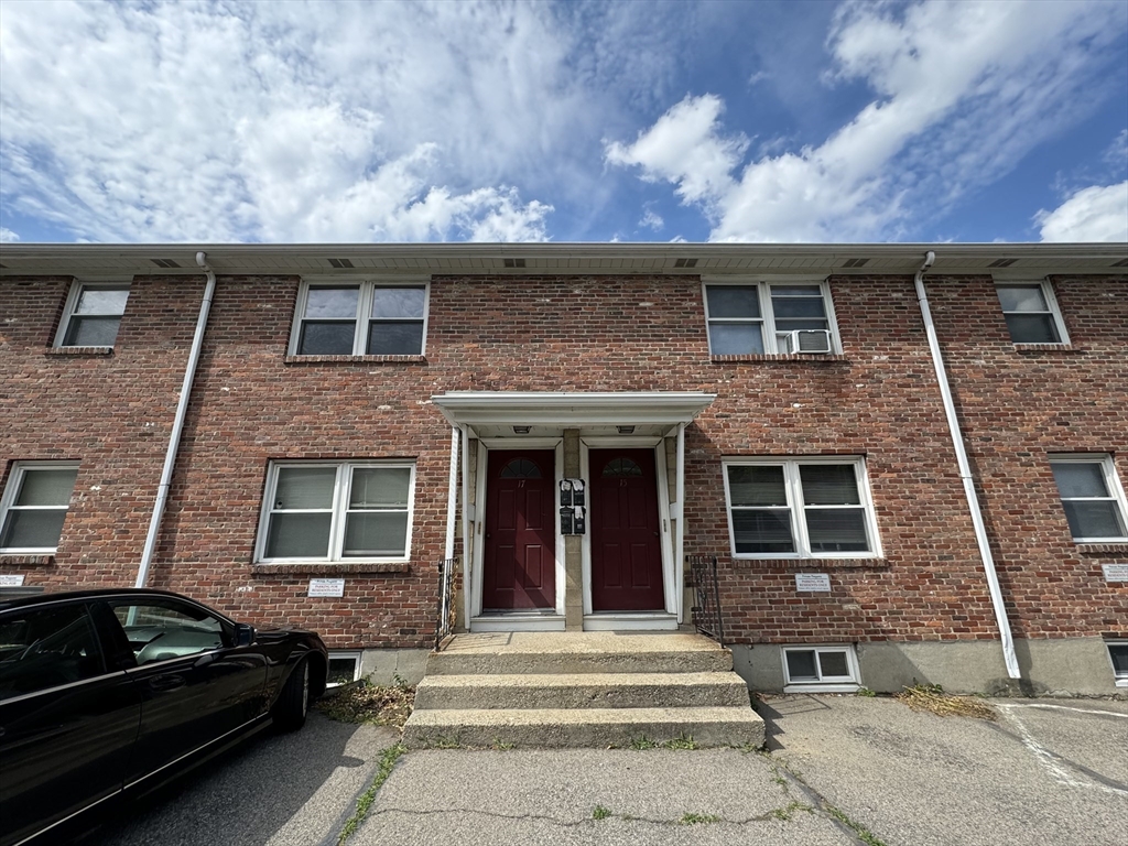 17 Aldrich Rd # 2