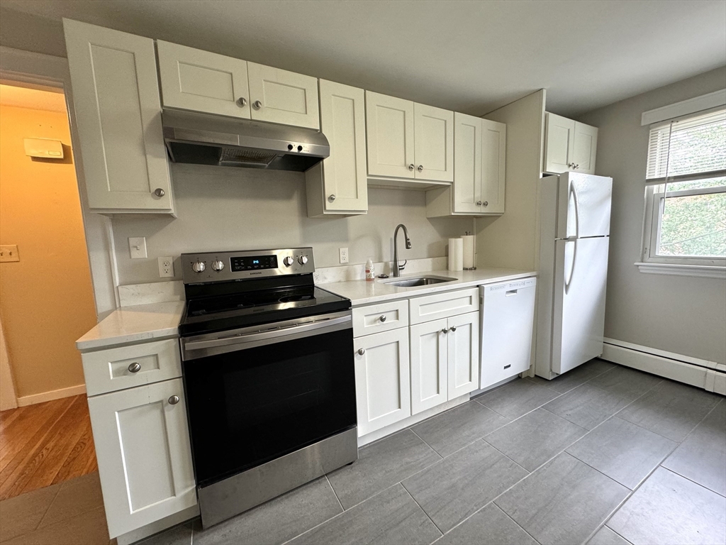 17 Aldrich Rd # 2
