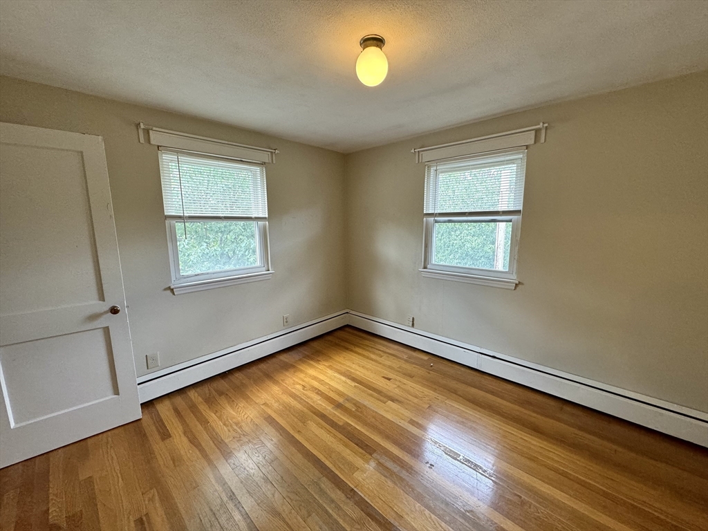 17 Aldrich Rd # 2