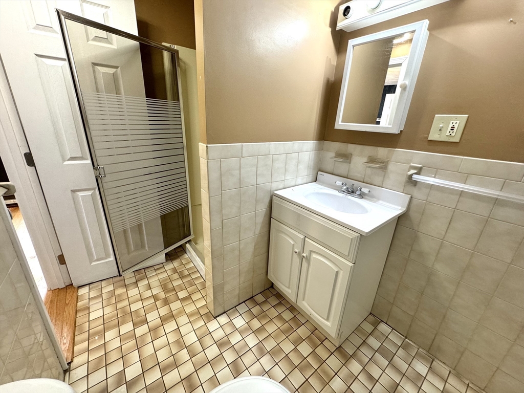 192 Pearl St # 2