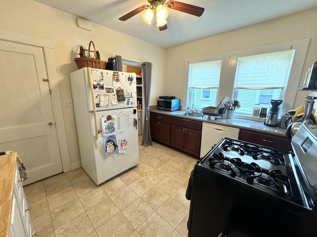 37 Keenan St # 1