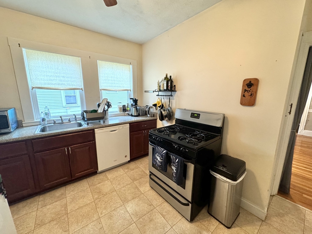 37 Keenan St # 1