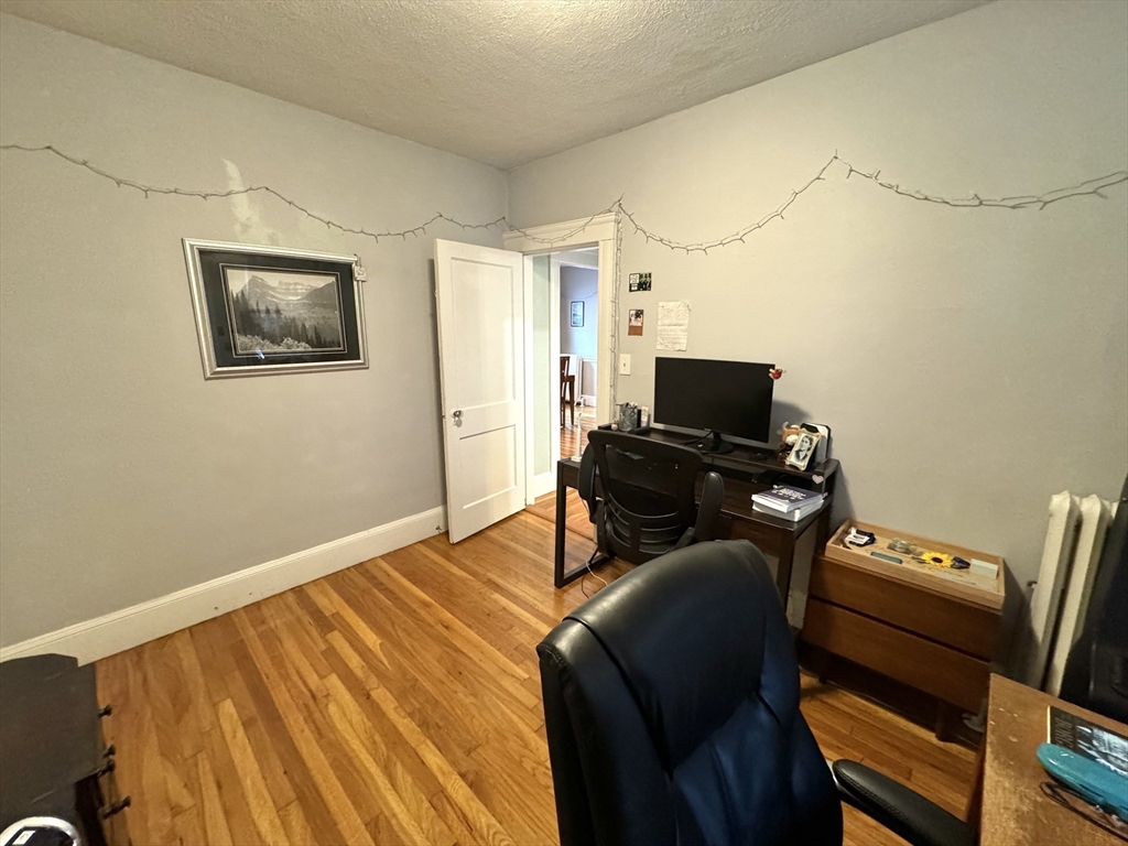 37 Keenan St # 1
